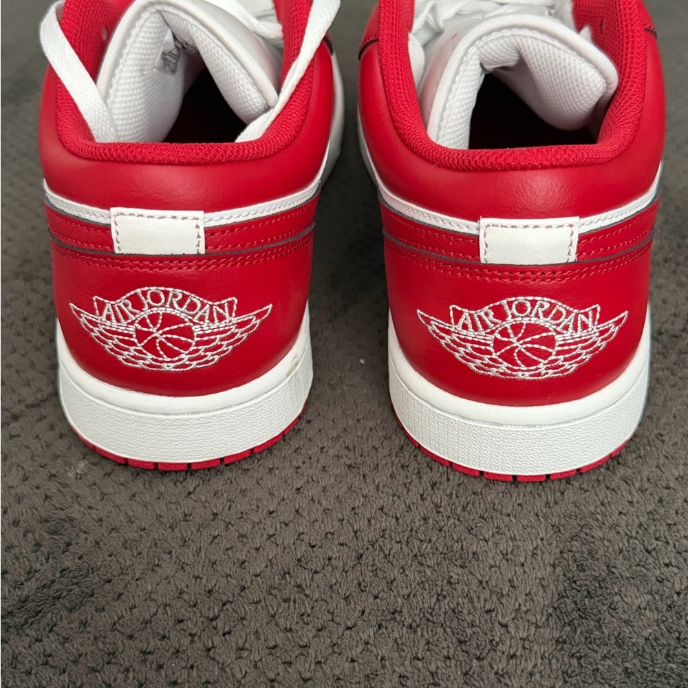 Jordan Air 1 low New Beginnings size 11 - Picture 3 of 7